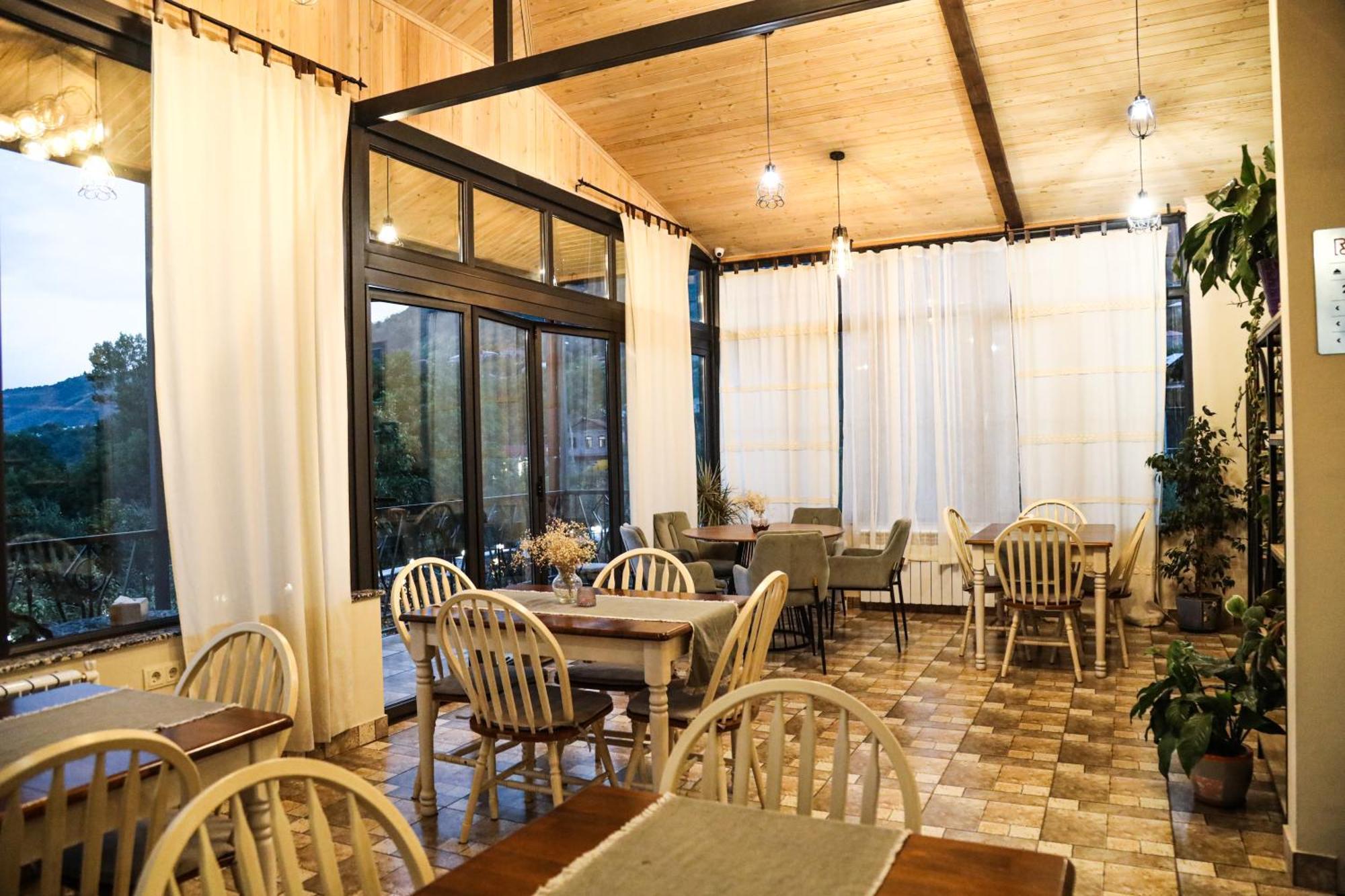 Redroof Country House Hotel Goris Buitenkant foto