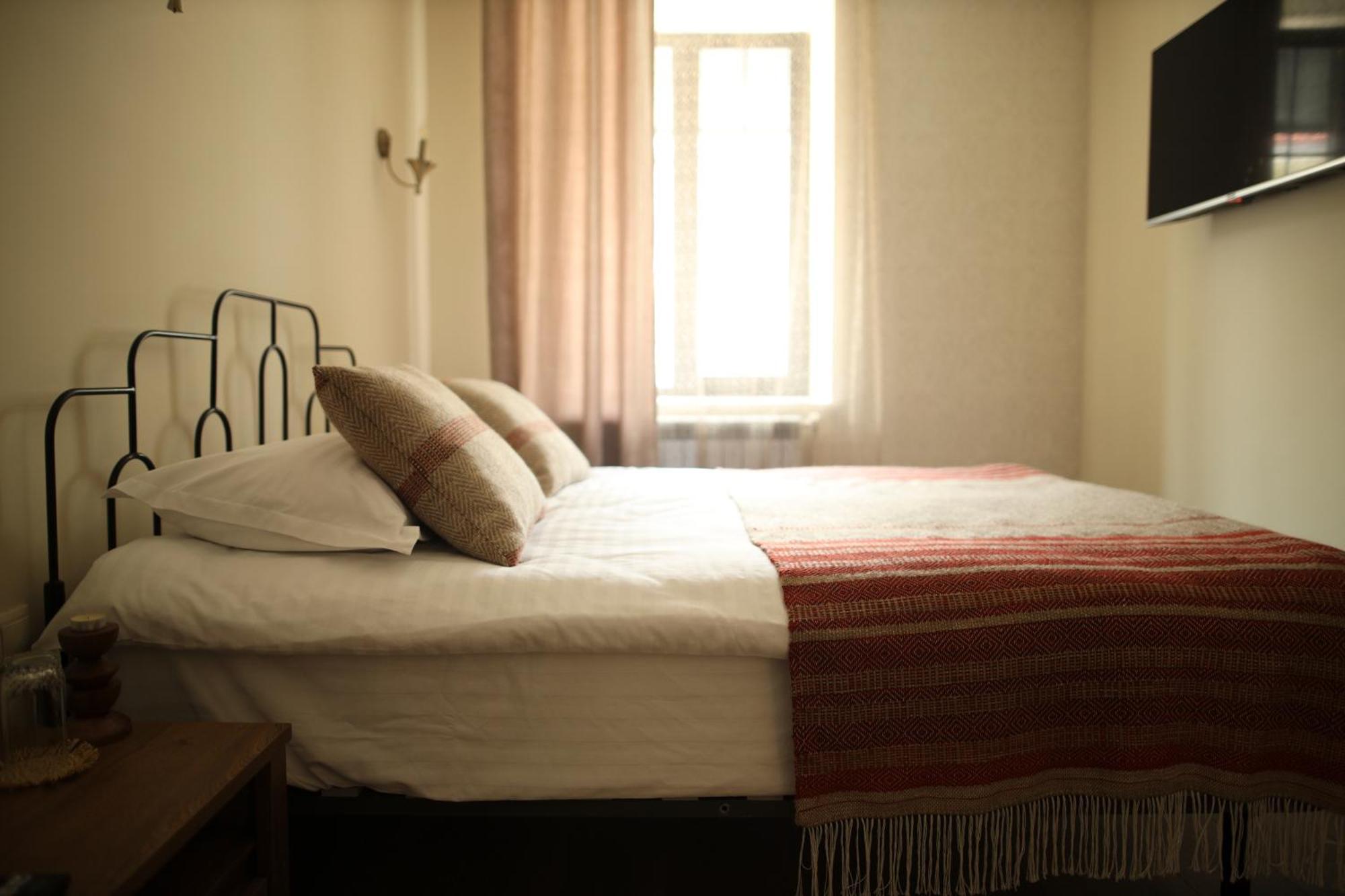 Redroof Country House Hotel Goris Buitenkant foto