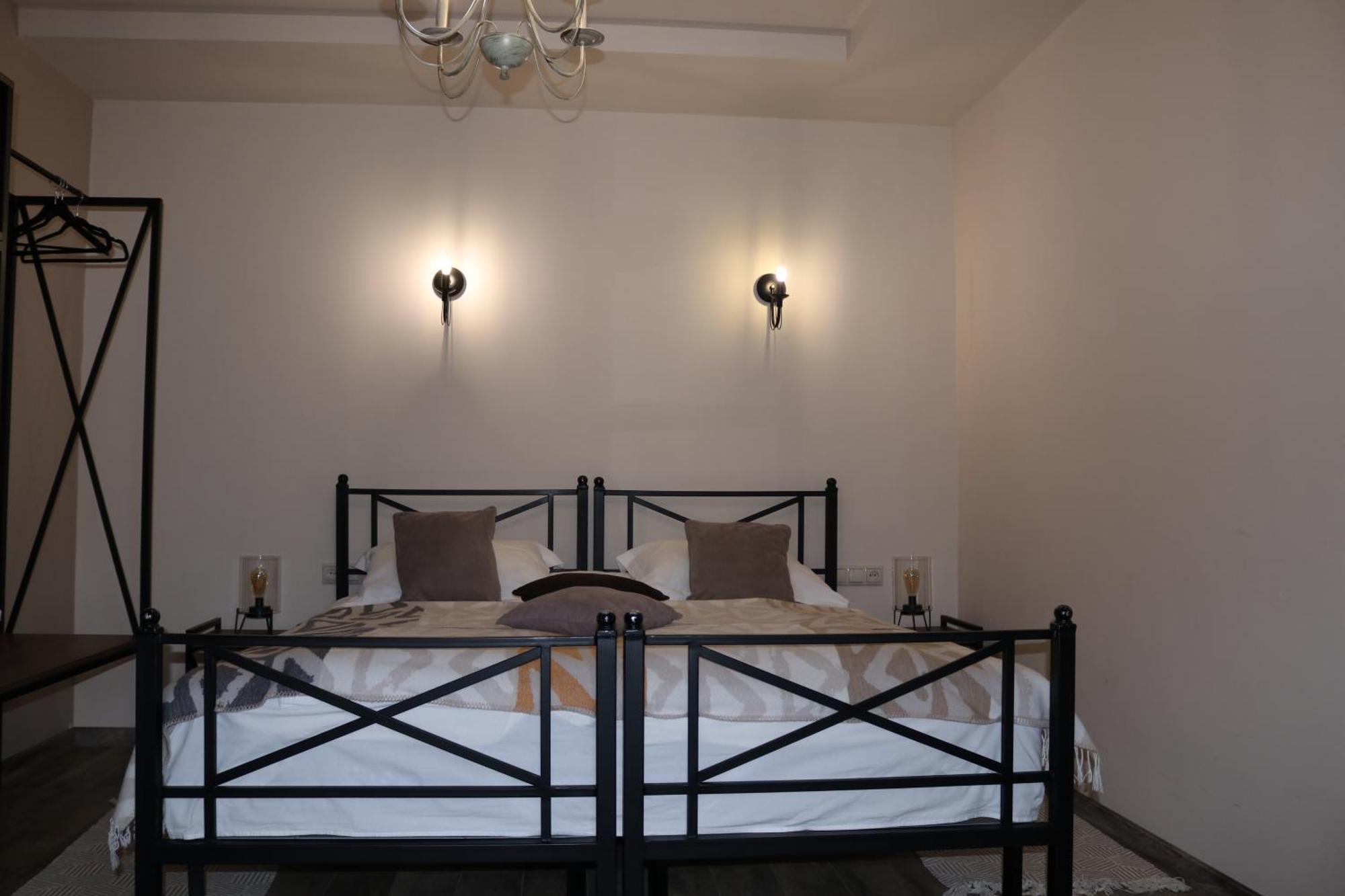 Redroof Country House Hotel Goris Buitenkant foto