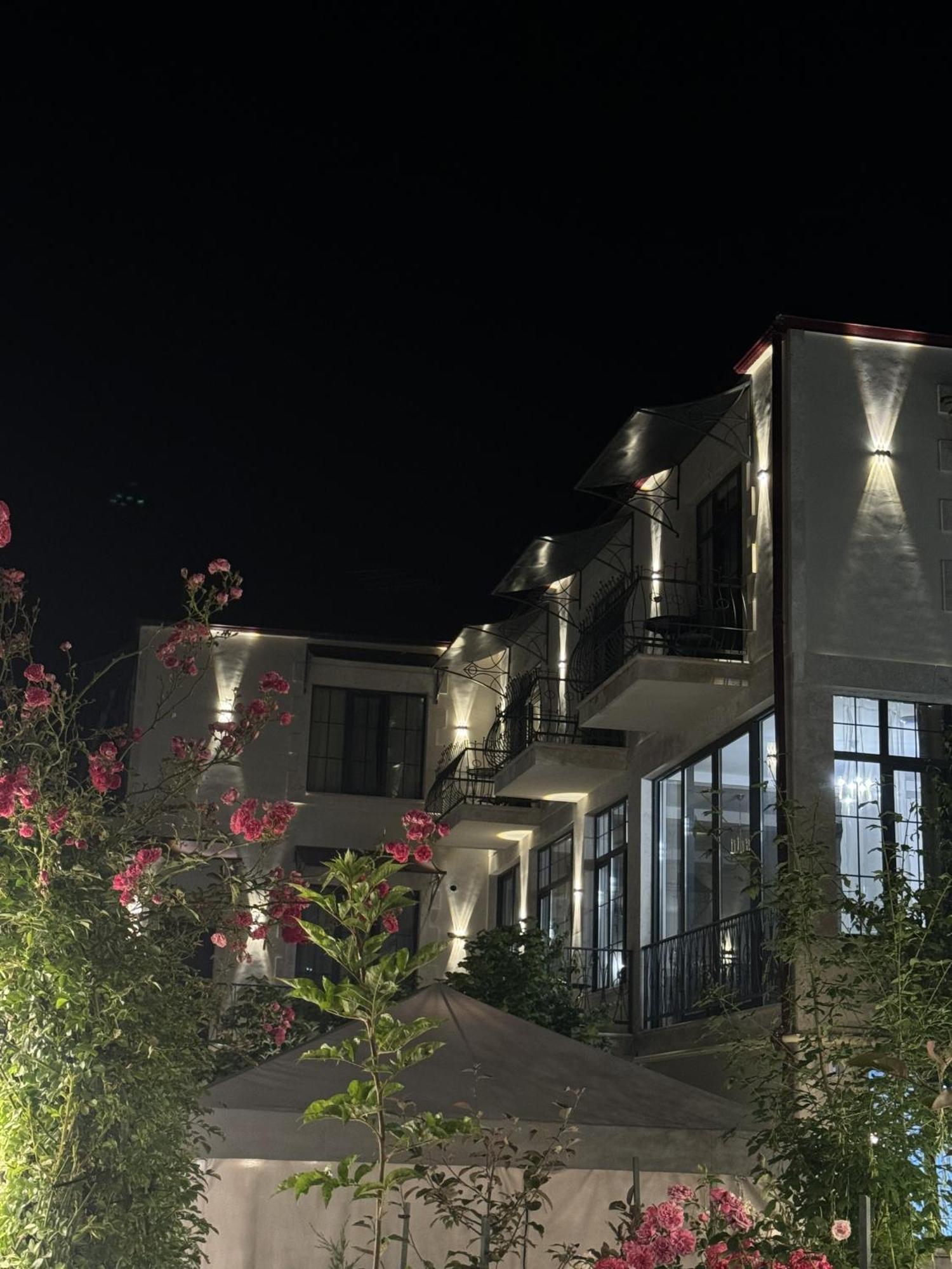 Redroof Country House Hotel Goris Buitenkant foto